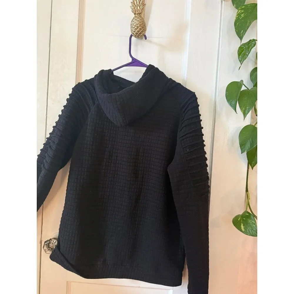 SIIMHWRSS men’s size X-Large black sweater